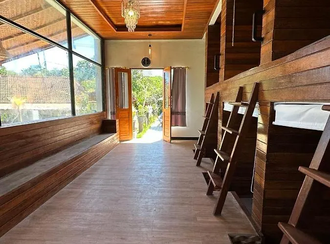 Penida Hills Hostel *